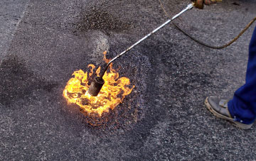 Pwll Melyn flat roofing repairs